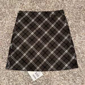 NEW J.Ing Plaid Skirt